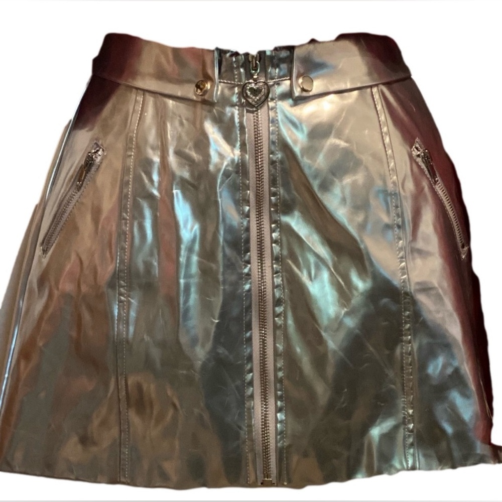 NWT SILVER METALLIC SKIRT